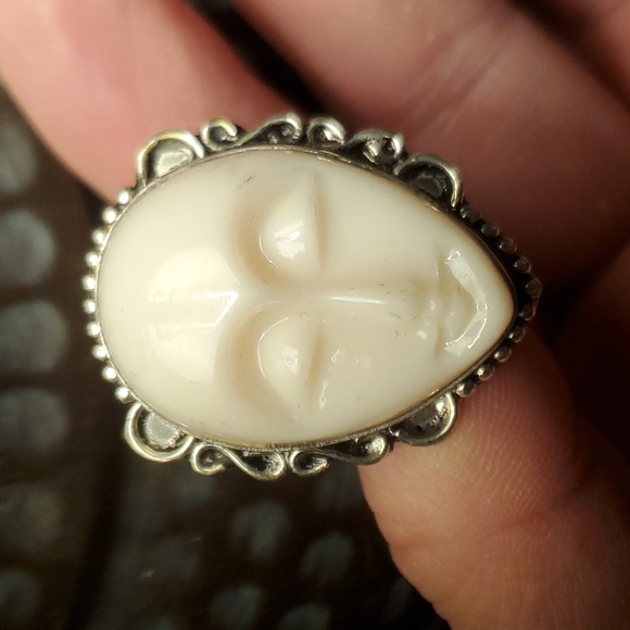New White Carved Goddess Face 925 Silver Ring. - Picture 2 of 9